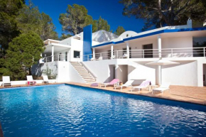 Гостиница VILLA CAN HERMANOS: Wifi gratis, piscina privada y vistas al mar  Сан-Хосе Да Талайя